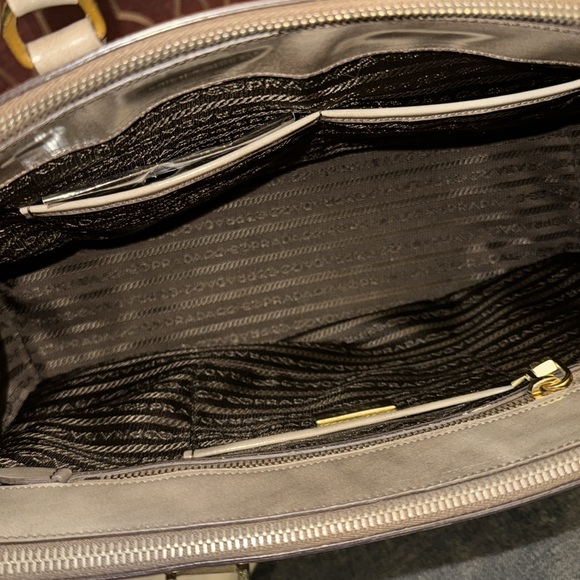 PRADA SPAZZOLATO Floral Tote Handbag - Picture 9 of 10